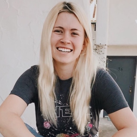 Meet your Posher, Emily - Picture 1 of 1